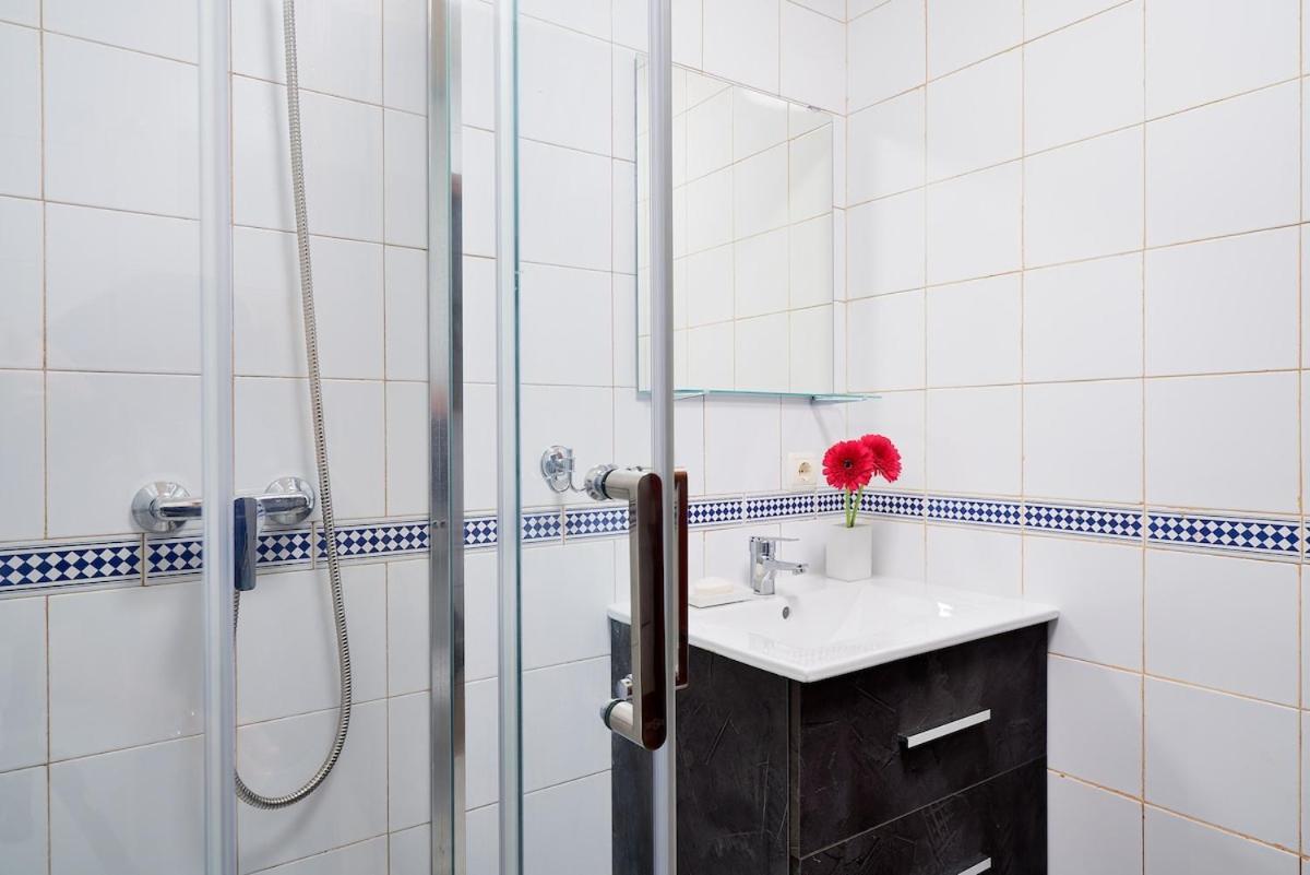 Apartamento Urban Oasis In Historic Málaga